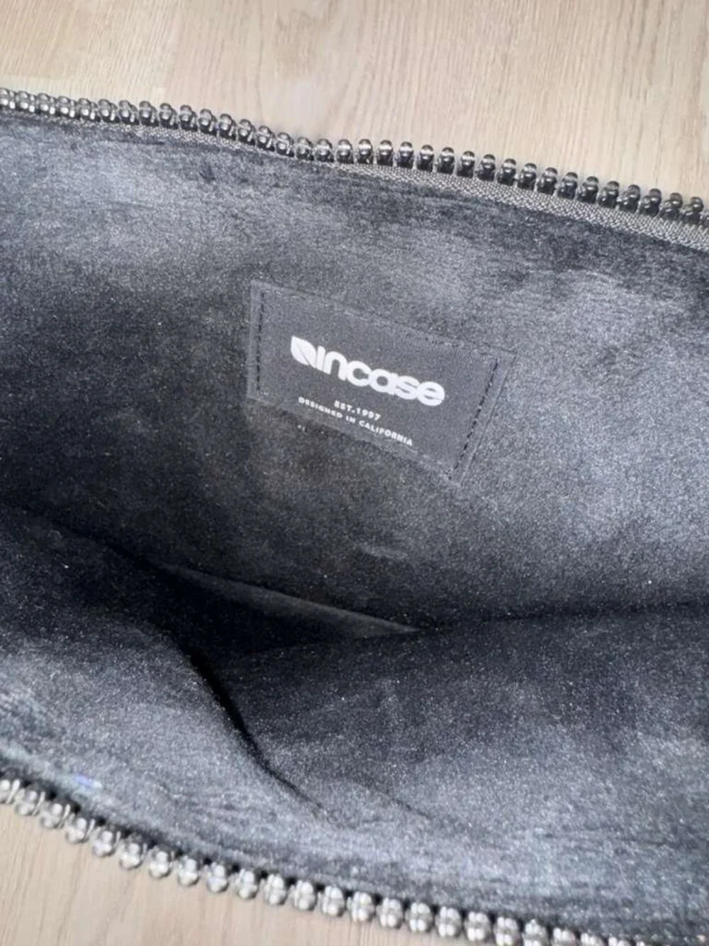 Incase Black Nylon Laptop Sleeve - Faux Fur Lining - Fits MacBook Air / Pro 13